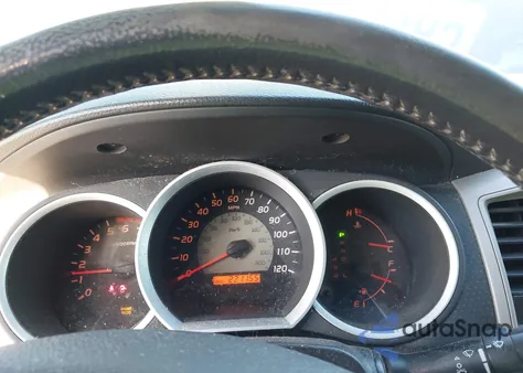 2011 Toyota Tacoma Prerunner V6 from USA, damaged, VIN 3TMJU4GN2BM112932